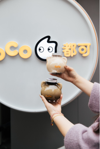 CoCo都可首家宠物友好店亮相 携手复旦爱和猫协救助流浪动物(图2)