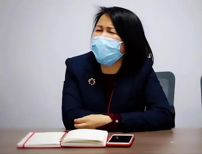 月入13亿！浙江夫妻辞职创业靠一个书包拿捏了中国家长的钱包(图1)