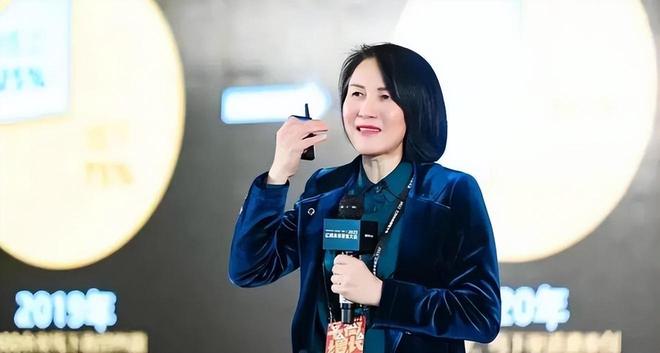 月入13亿！浙江夫妻辞职创业靠一个书包拿捏了中国家长的钱包(图5)