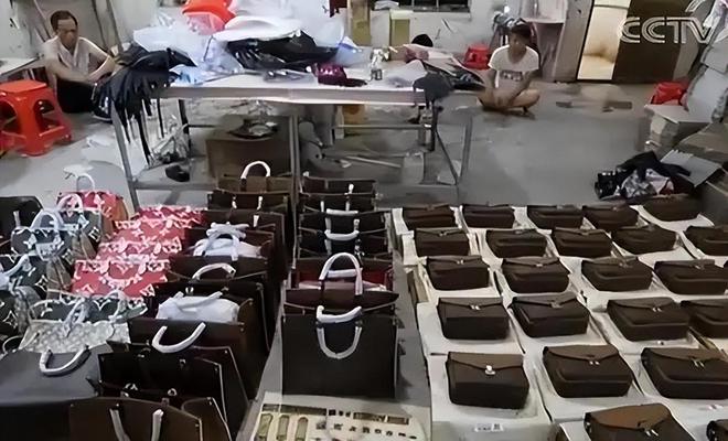 月入13亿！浙江夫妻辞职创业靠一个书包拿捏了中国家长的钱包(图11)