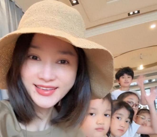 河南39岁女子连生6娃每个娃配一个保姆家教丈夫身份却不一般(图2)