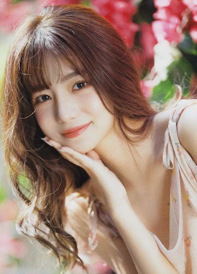 《奶尖顶到衣服》日本(图1)