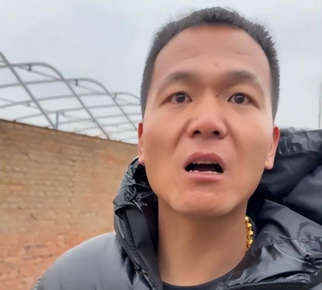 潘宏事件发生后园区现状被当地人曝光狗狗已经没人管理(图1)