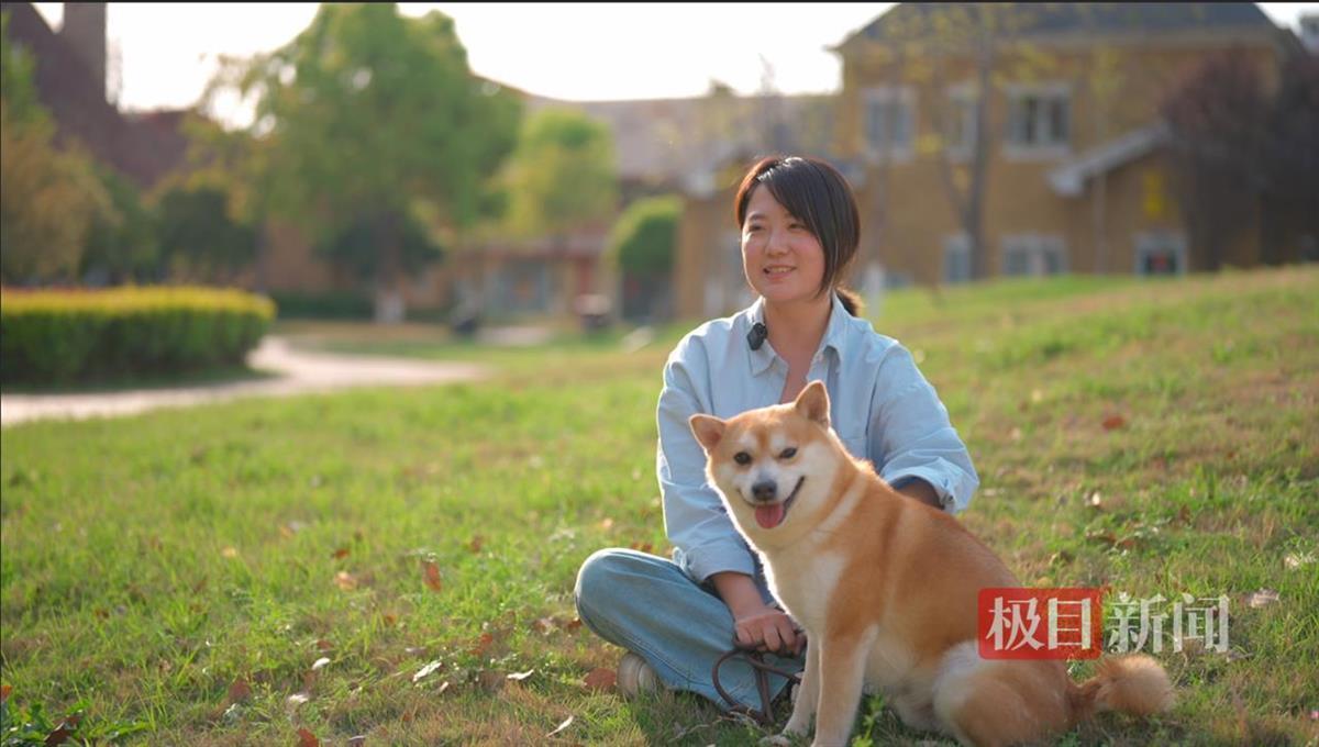 辞去互联网大厂工作 95后女生当“宠物保姆”治好情绪病(图1)