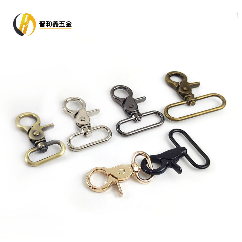 一种带猫门的宠物箱包的制作方法(图1)
