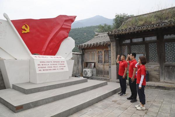 恒心向党 红色传承 恒昌公益开展致敬建党104周年主题活动(图2)